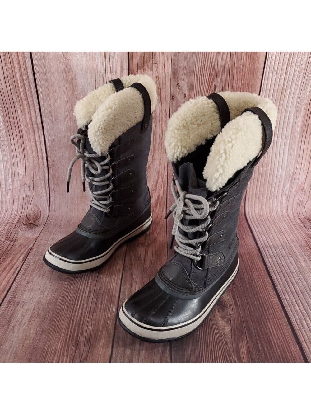Sorel Womens Size 7 Joan of Arctic Boot Gray Black Shearling Waterproof